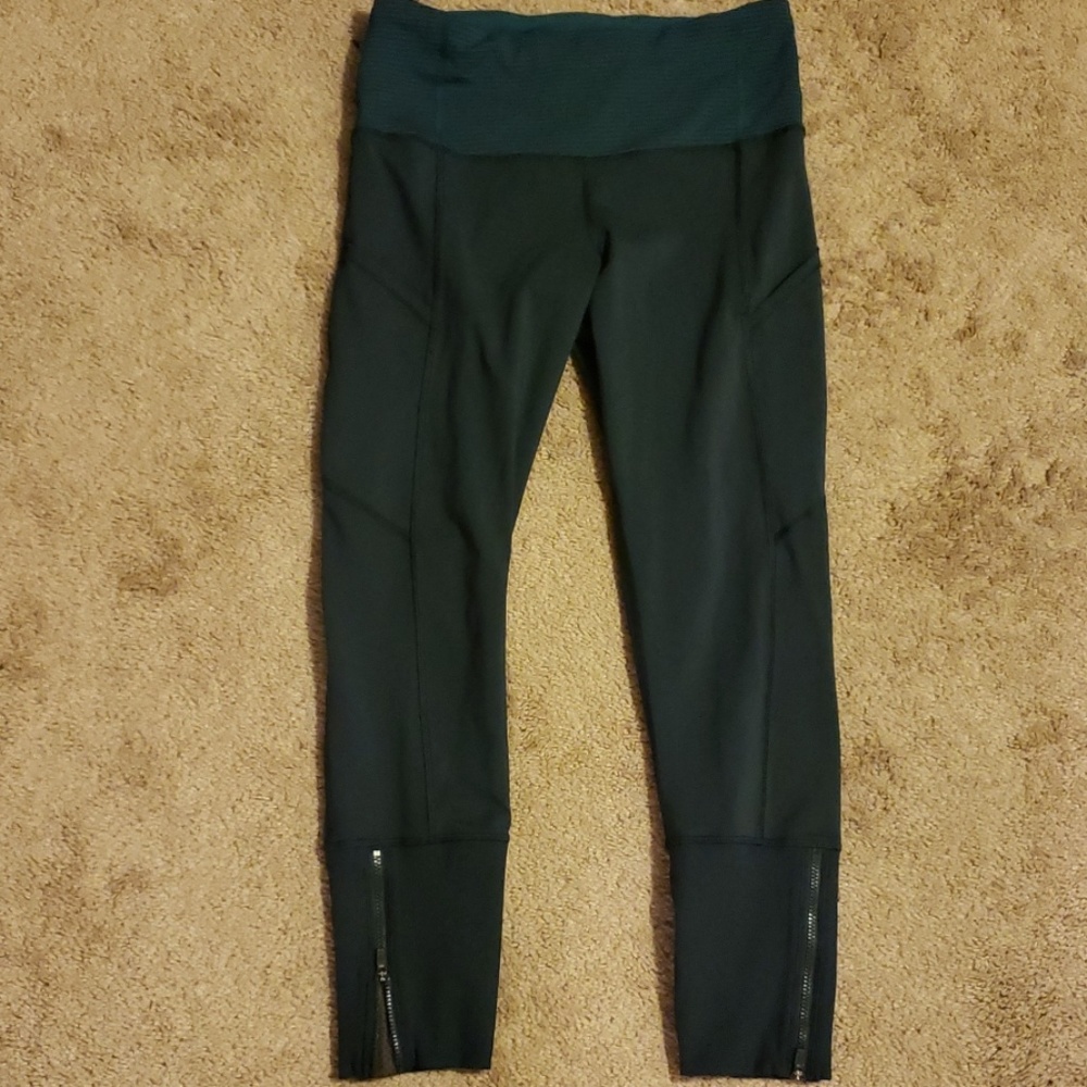 Green lululemon leggings